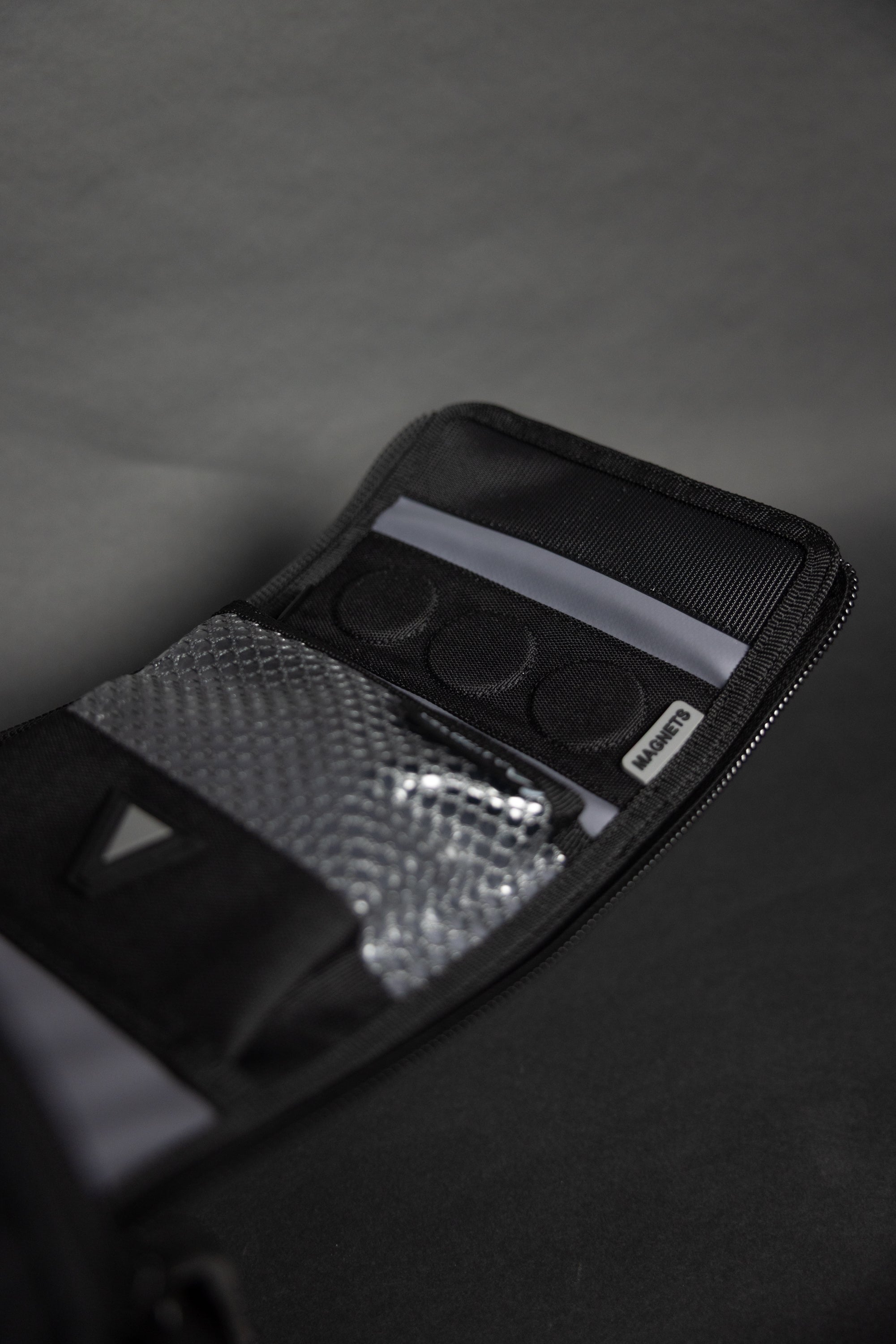 Rogue 20 Service Bag Shadow Black